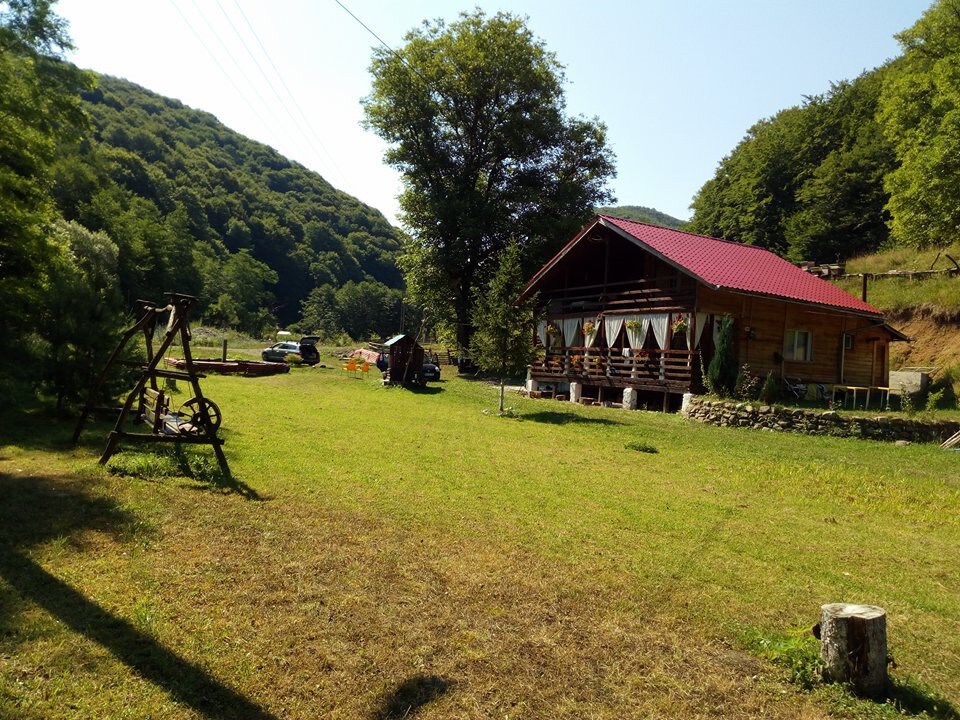 Cabana Cazanesti / Cazanesti Chalet