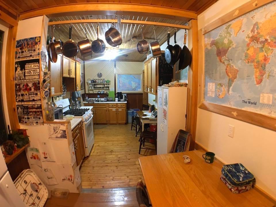 高地旅舍（ Highlands Hostel ） - 11张冒险基地营地中的1张床