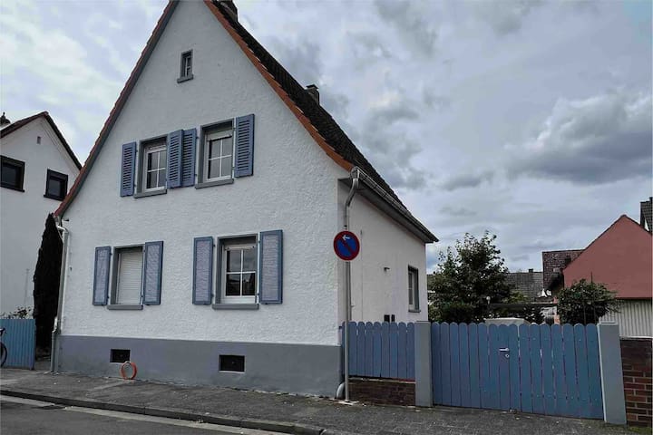 Großkrotzenburg的民宿