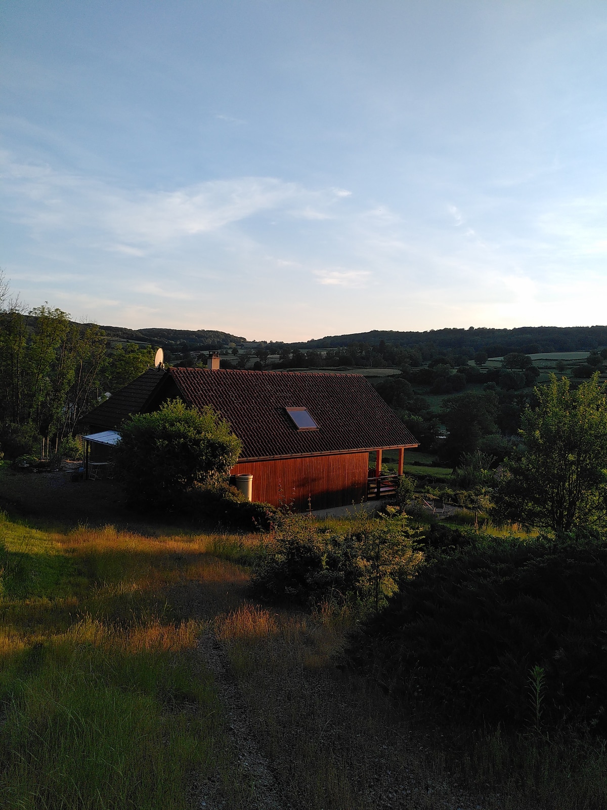 Chalet face à un lac | Morvan, le Petit canada