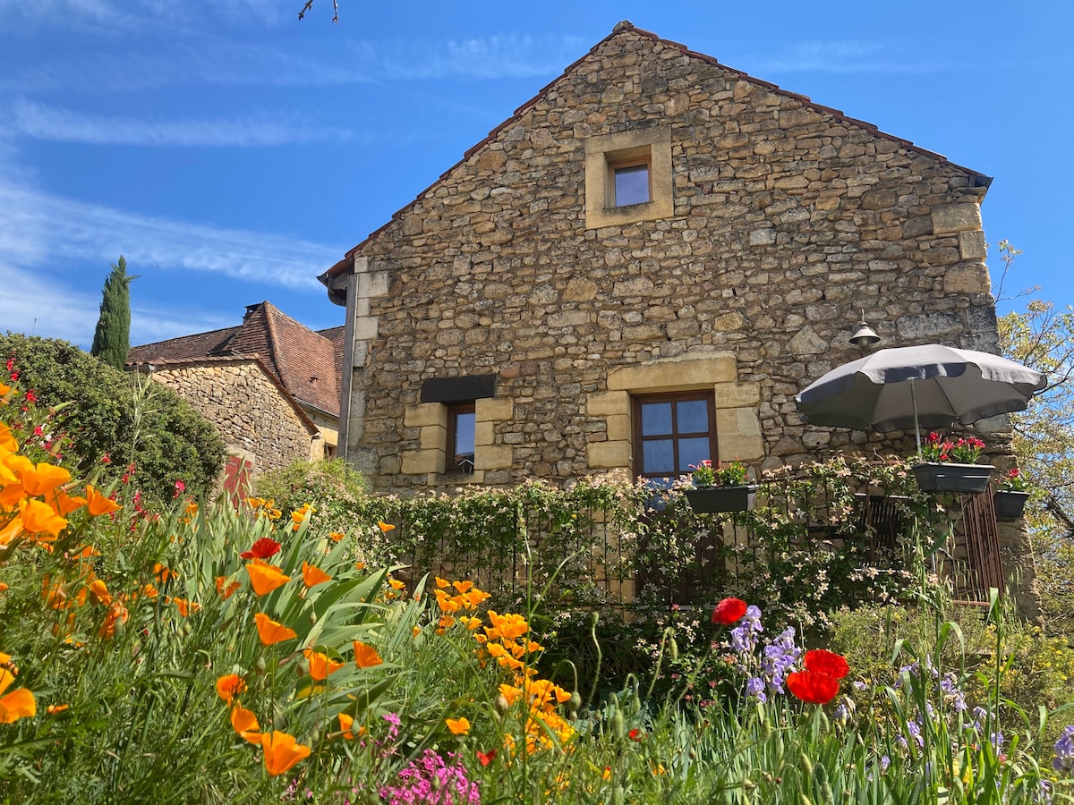 Au pied du Château ★Sarlat à 5min ★Rivière à 2min