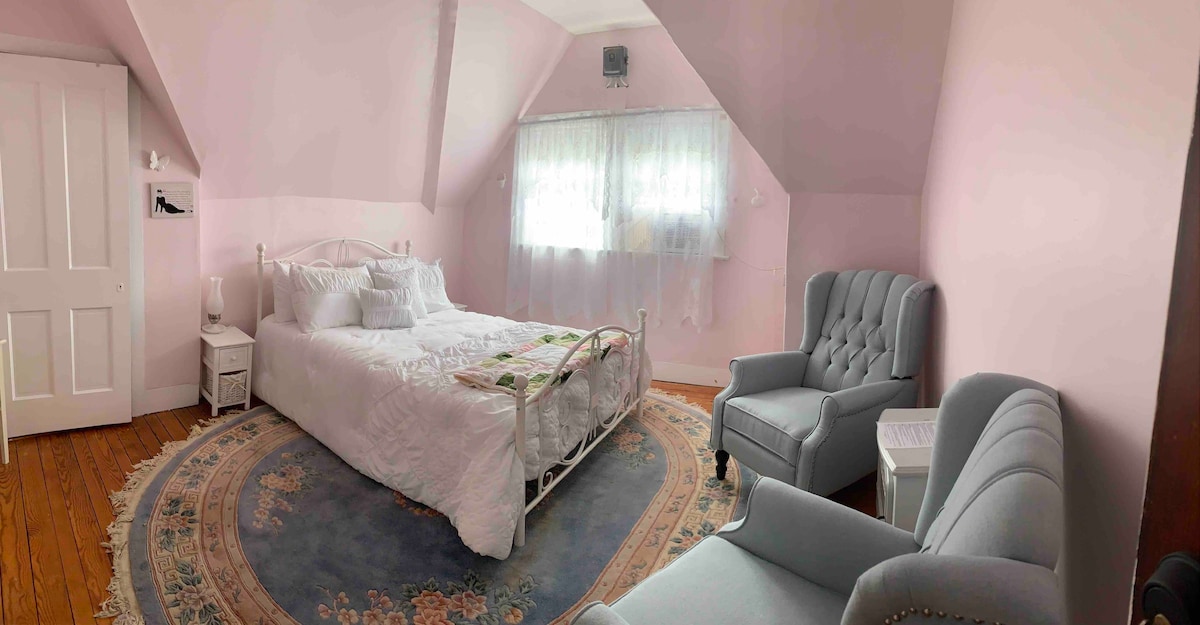 Gillis Grier Bed & Breakfast - The Pink Room