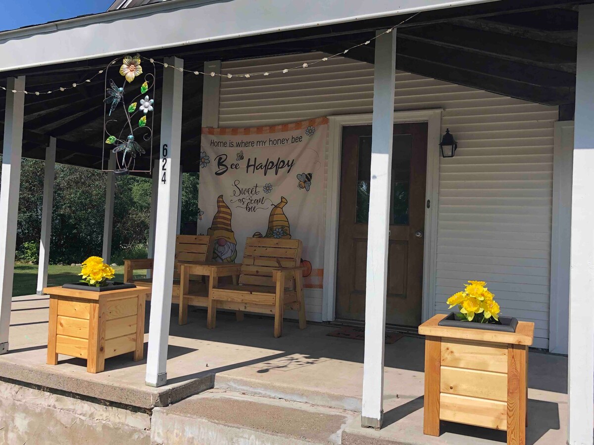 Come “Bee” Comfy on Beebe St in Phillips WI