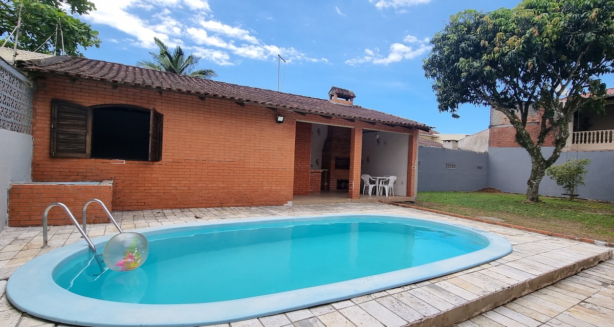 Casa na praia com Piscina e Wi-fi