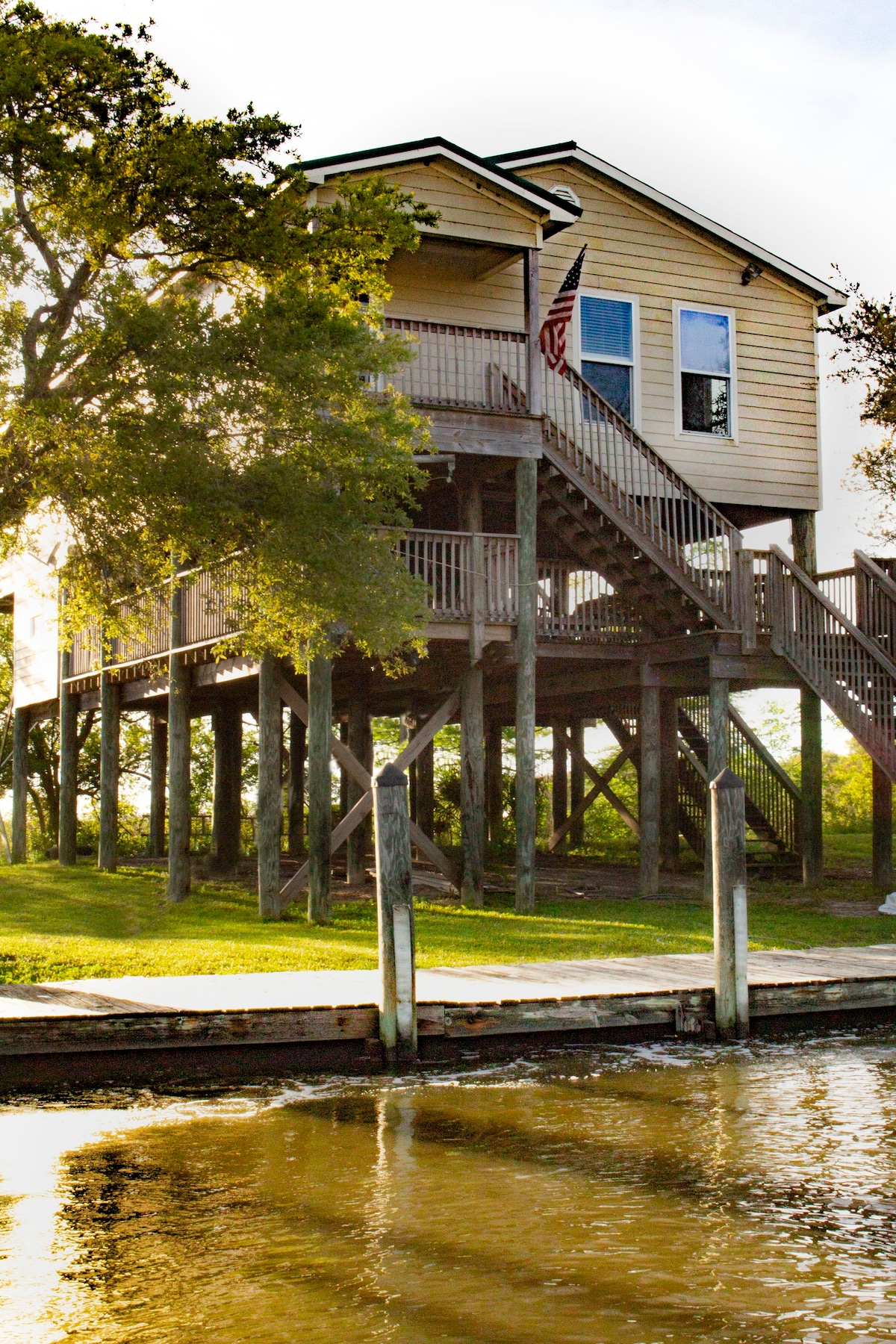 Kantcha Ketchem Fishing Lodge - Hopedale, La