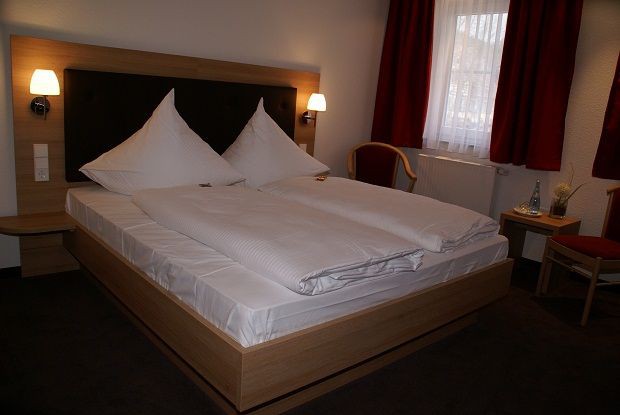 Hotel Rössle, (Altensteig), Doppelzimmer Standard mit Dusche und WC