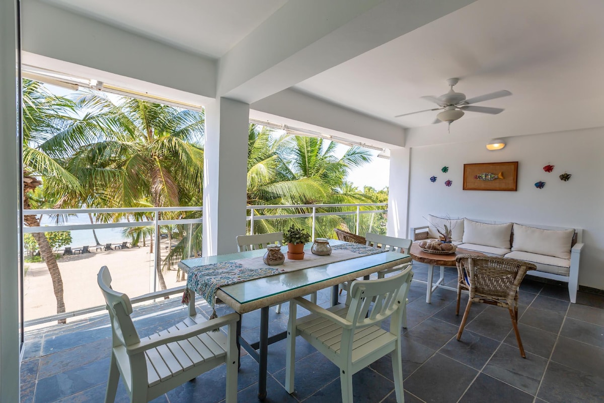 Beachfront| 4Beds| Jacuzzi| Privacy| Full Kitchen