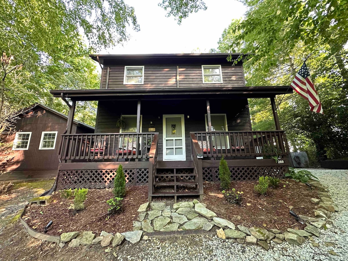 Serene Linville Gorge Cabin Escape