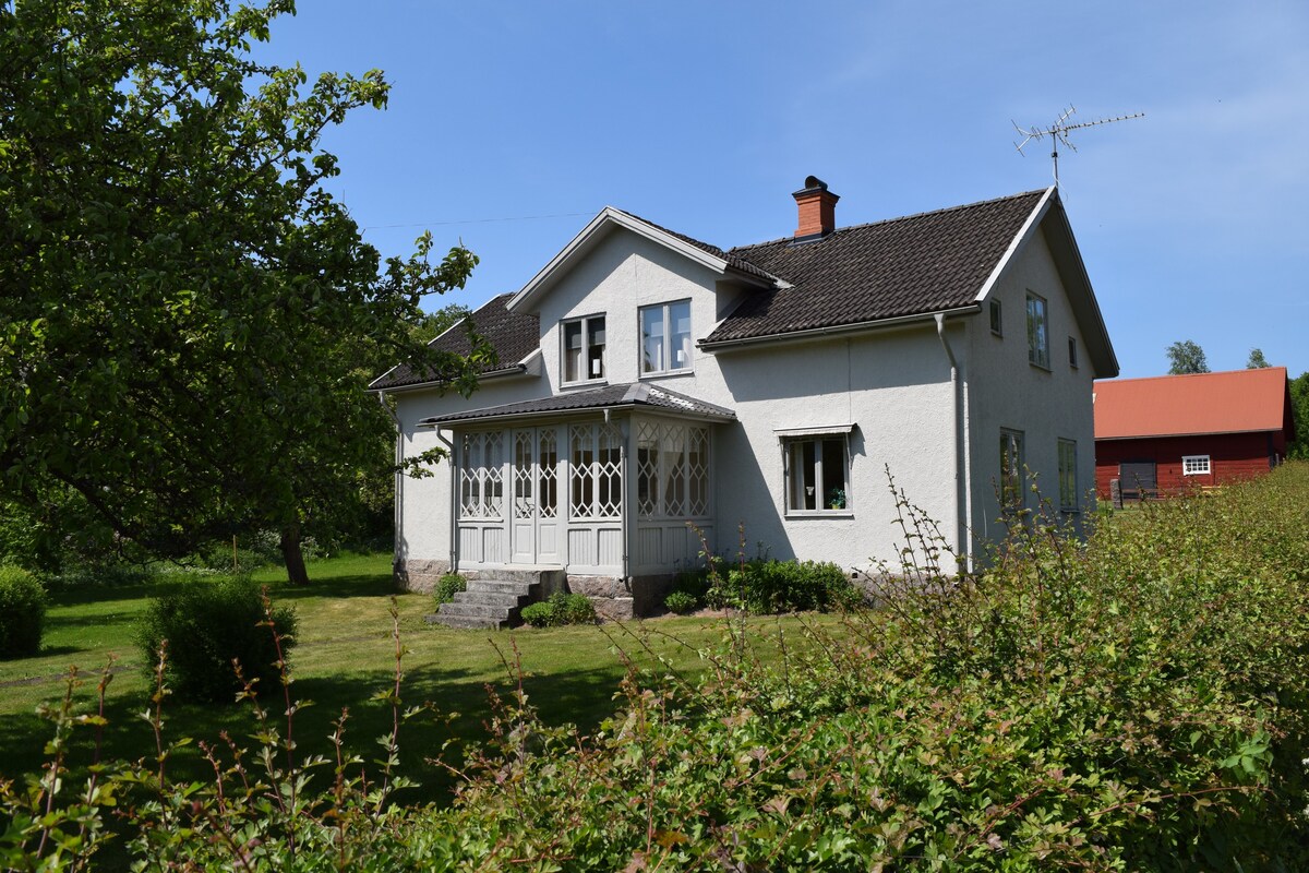 Lönneberga Haddarp的大房子