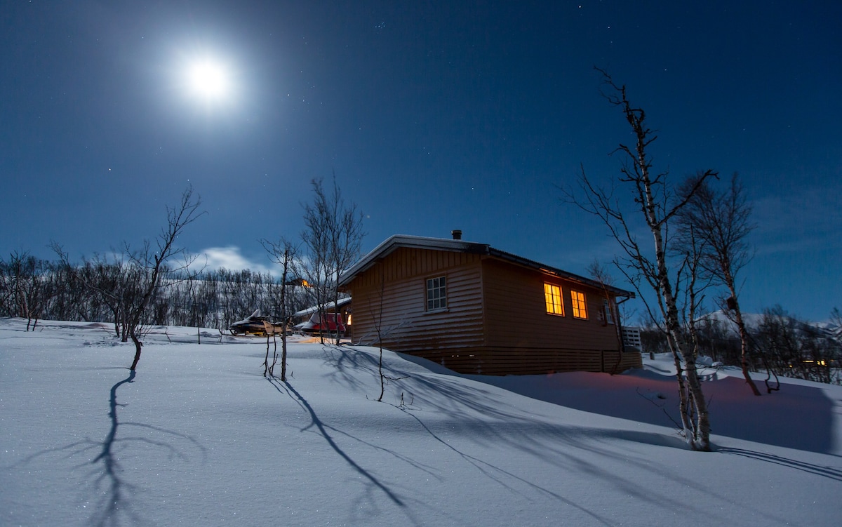 奥罗拉小屋（ Aurora Cabin ） -距离北角（ North Cape ）仅几步之遥！