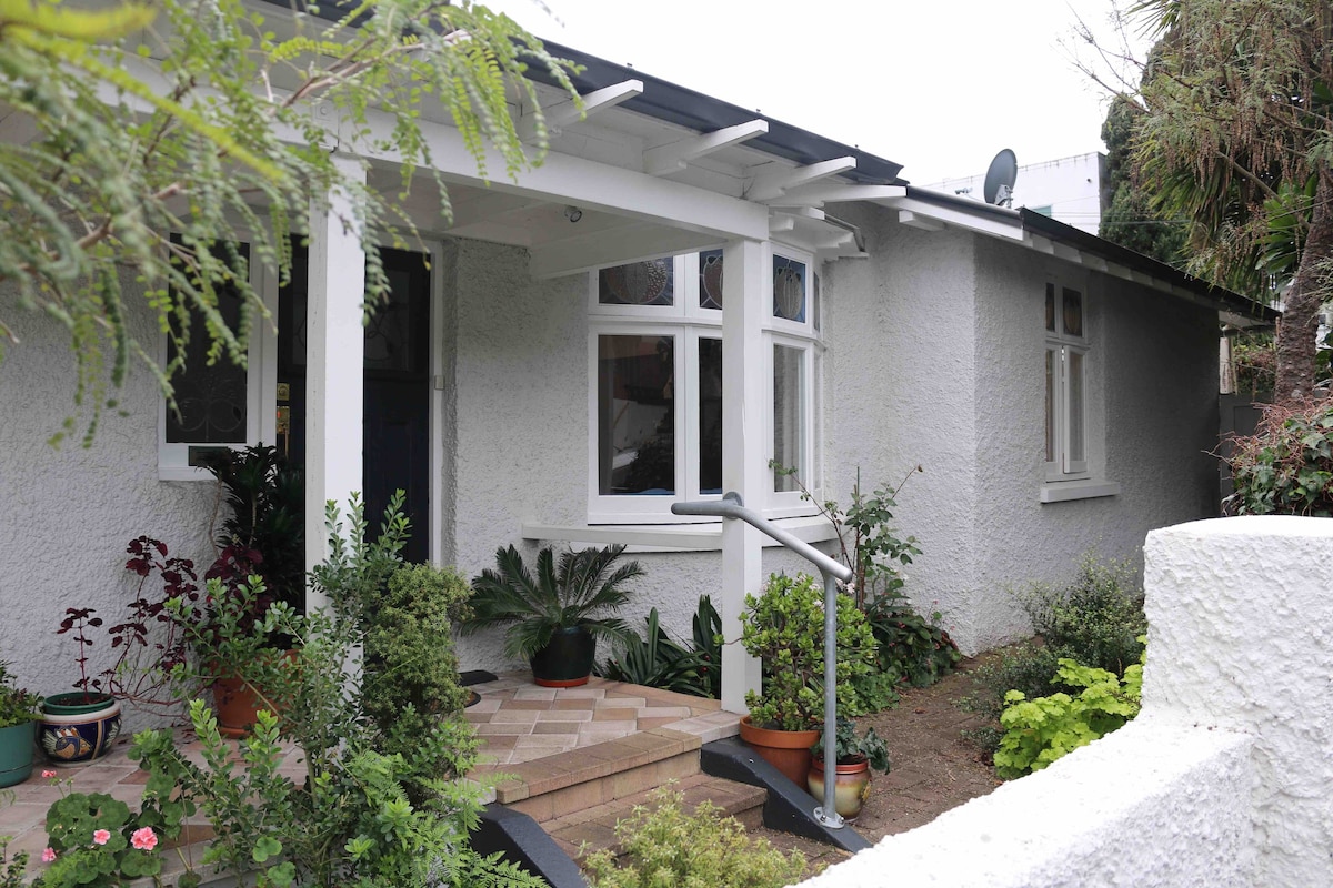 Charming cul-de-sac home in the heart of Parnell