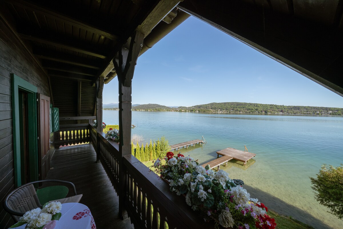 直接在沃尔特湖（ Lake Wörthersee ）上， Seehaus Wörthersee