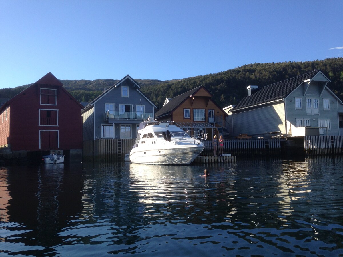 Skutevikbua in the heart of Kalvåg