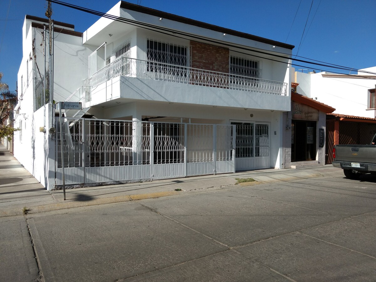 Residencia completa 10min Altaria por Plaza Arcos