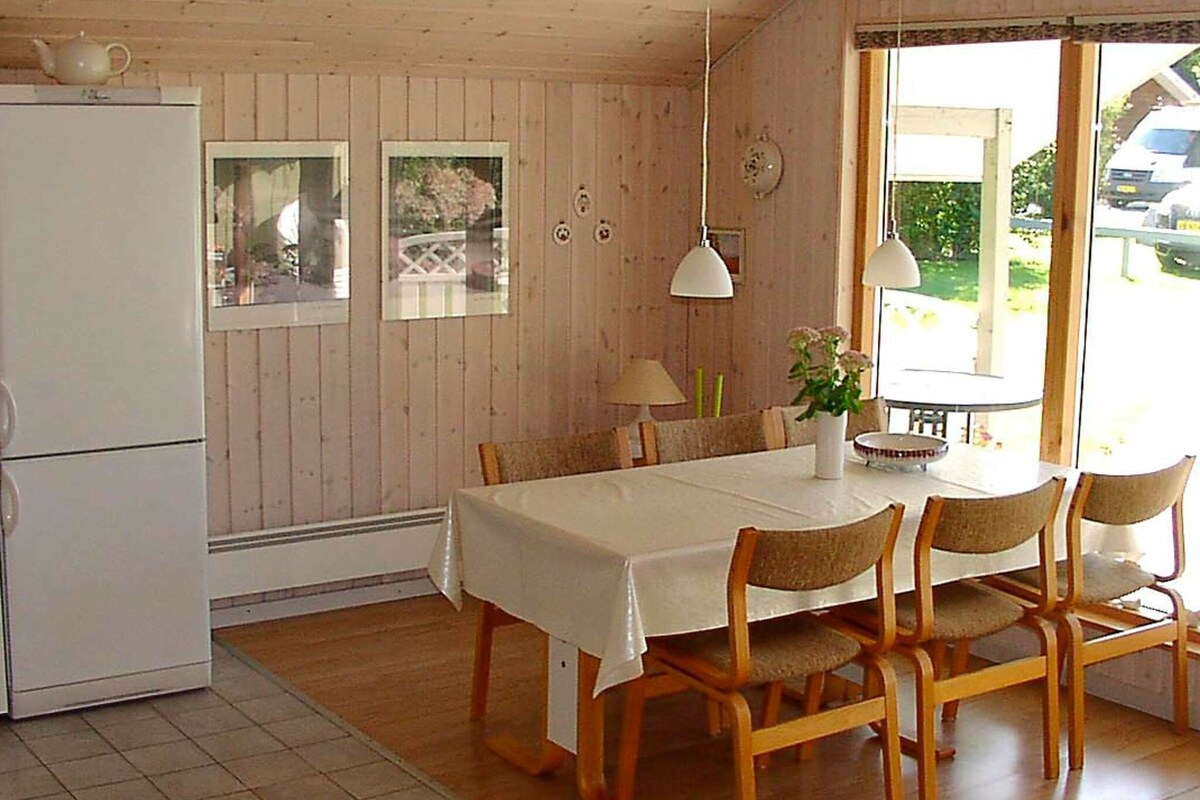 6 person holiday home in hemmet