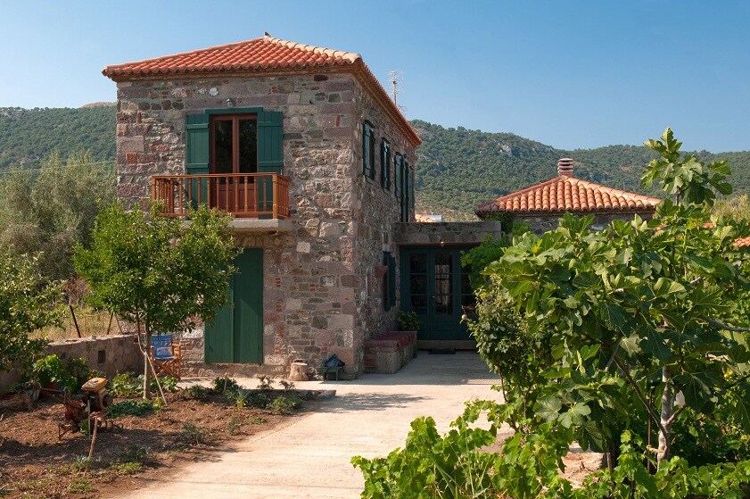 TRADITIONAL STONE HOUSE NEAR THE SEA