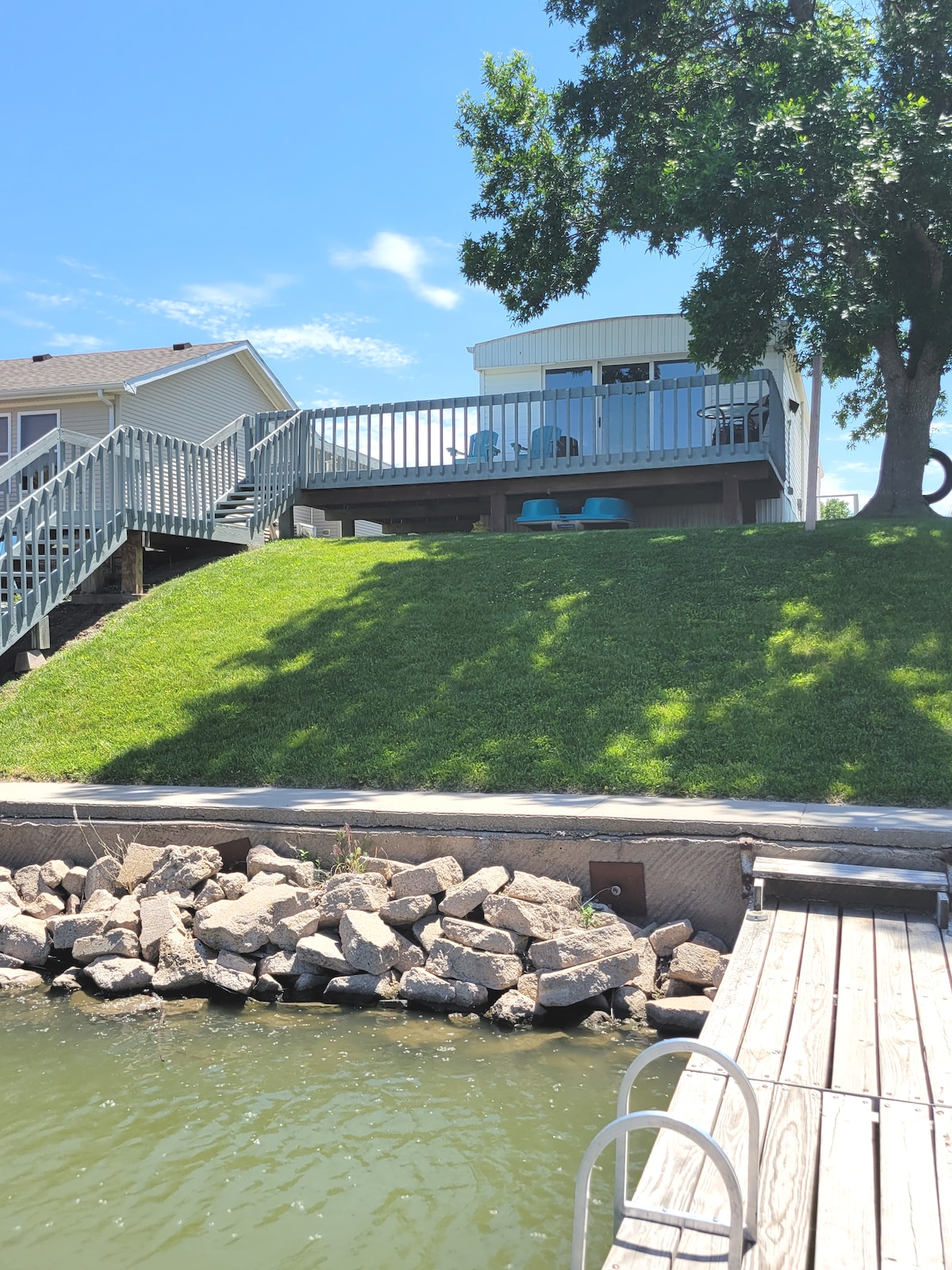 2-bedroom hideaway in Mahaffie Bay at Johnson Lake