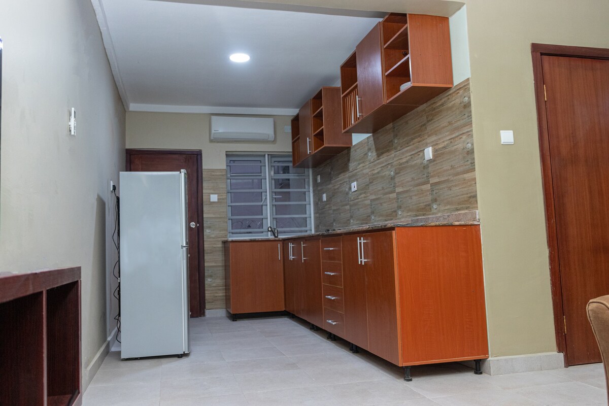 Ibadan Jericho公寓房源。3卧室橄榄色双层公寓