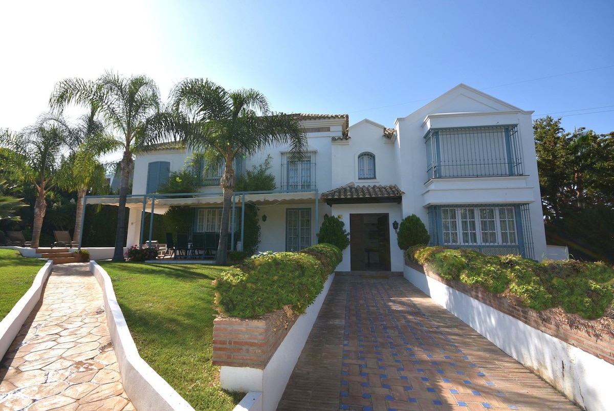 Villa Serenity, luxury villa close to Puerto Banus