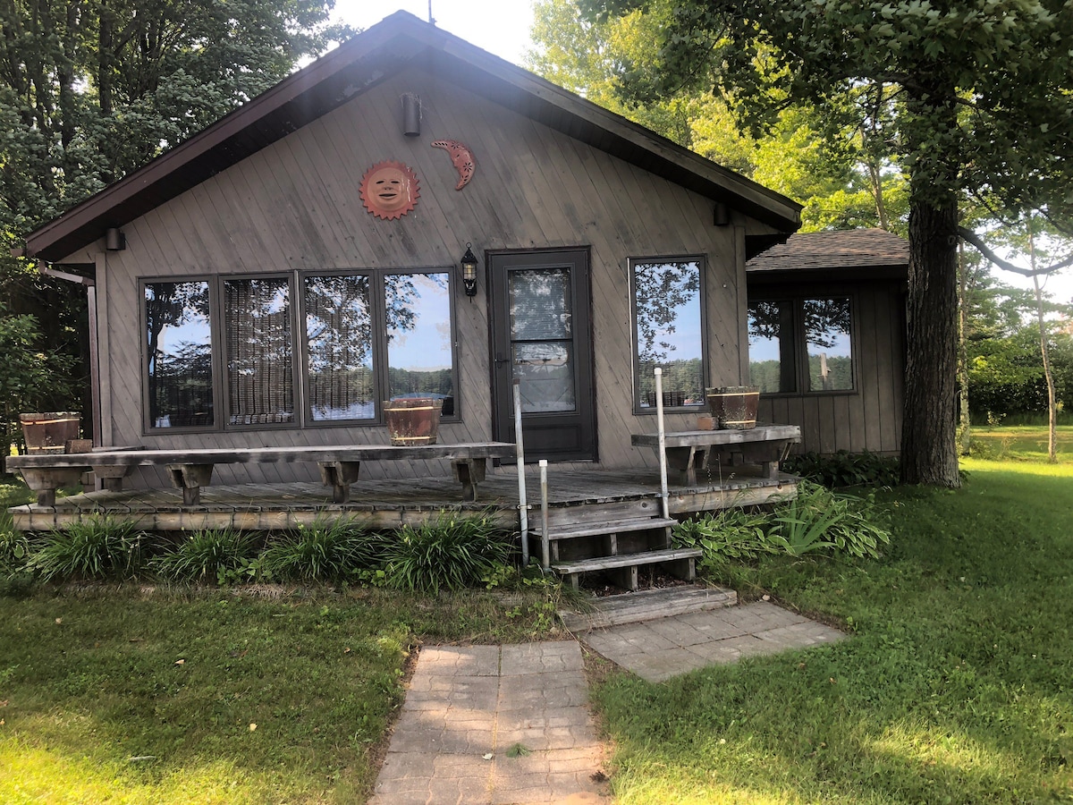 Quiet waterfront cabin near Tomahawk, Pet Friendly