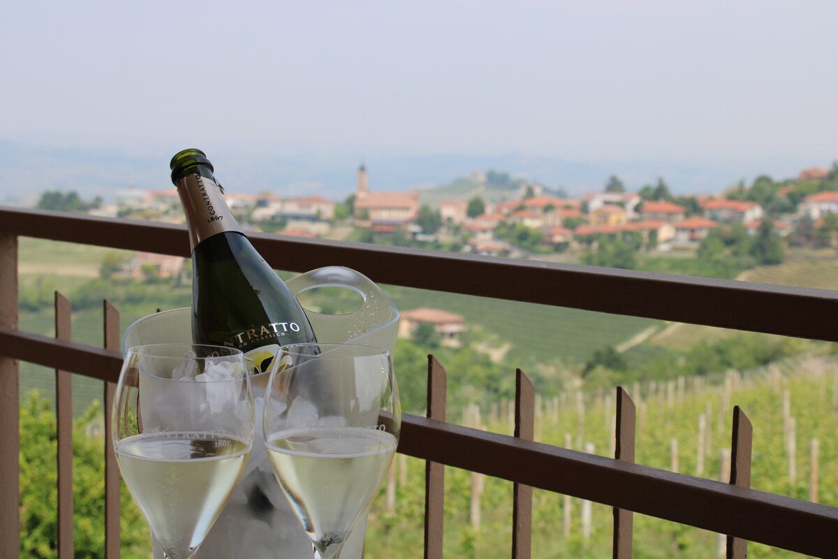 特雷里索别墅，可俯瞰朗格（ Langhe ）的全景