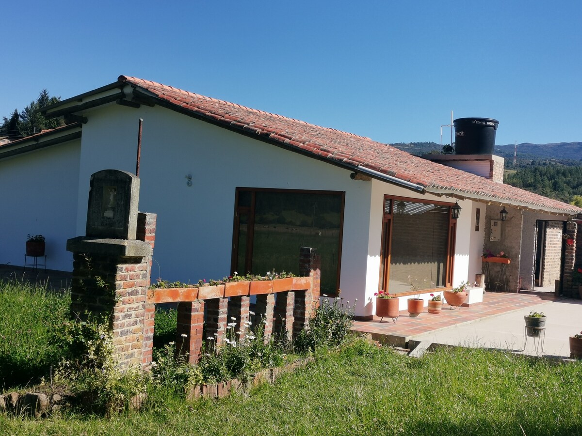 Cabaña Campestre Las Acacias Paipa