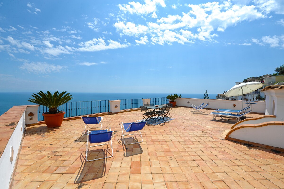 Villa Aristide Praiano Amalfi Coast游泳池