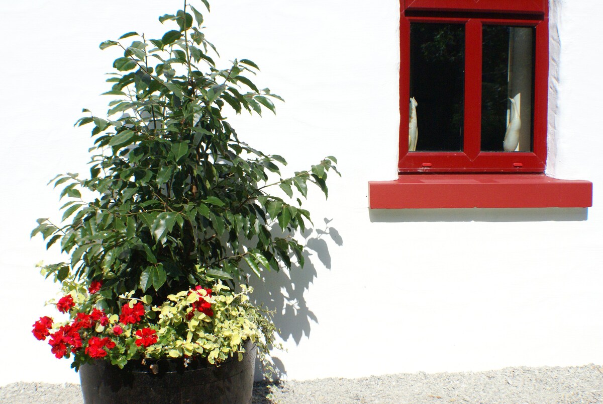 Toms Cottage - Doire Farm Cottages Kenmare