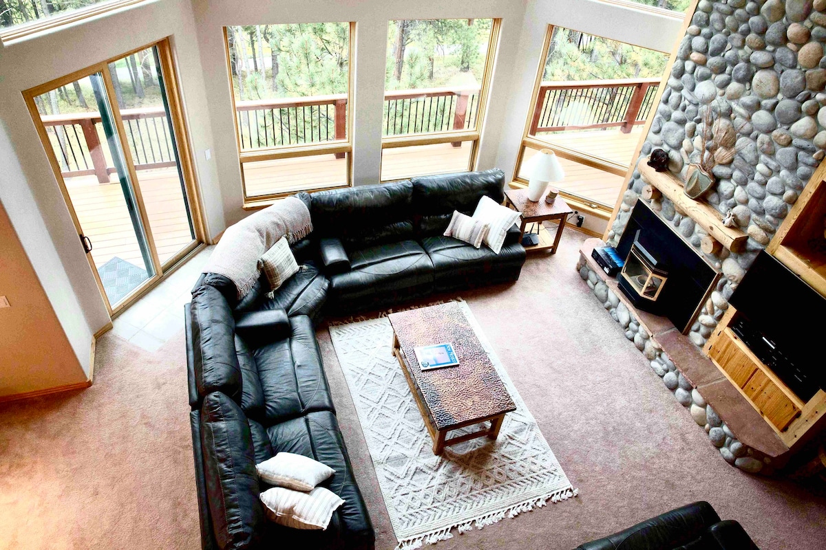 Mountain Family Dream Home!  Sleeps 20 Comfortably