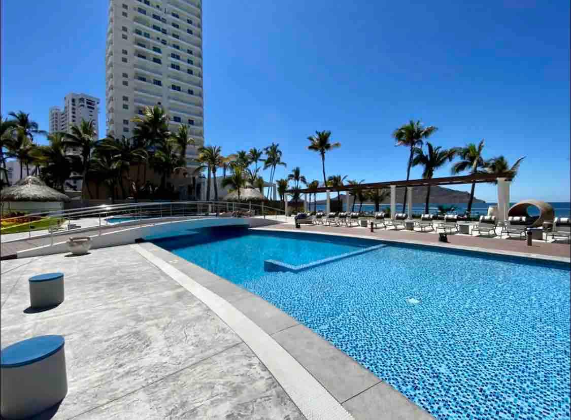 Luxury Oceanfront Condo with Pool, Spa & More