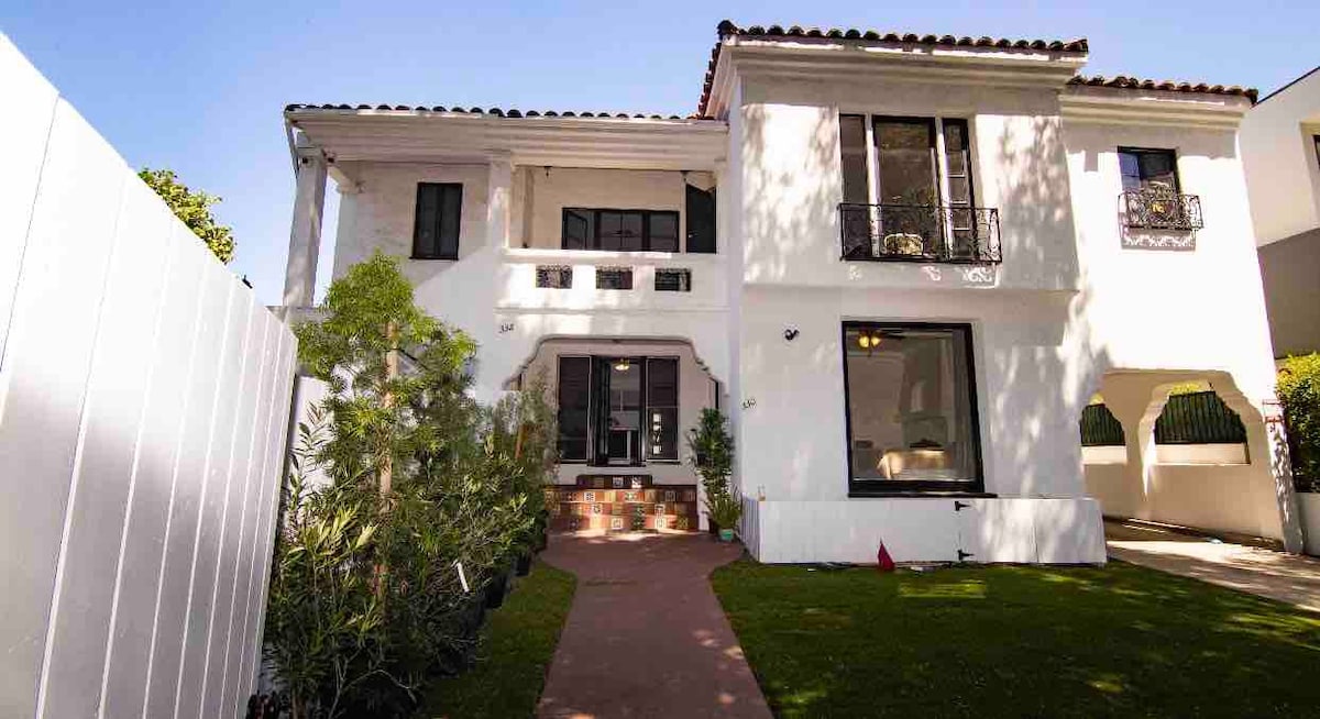 Beverly Grove Retreat 6间客房4个卫生间（含早餐）