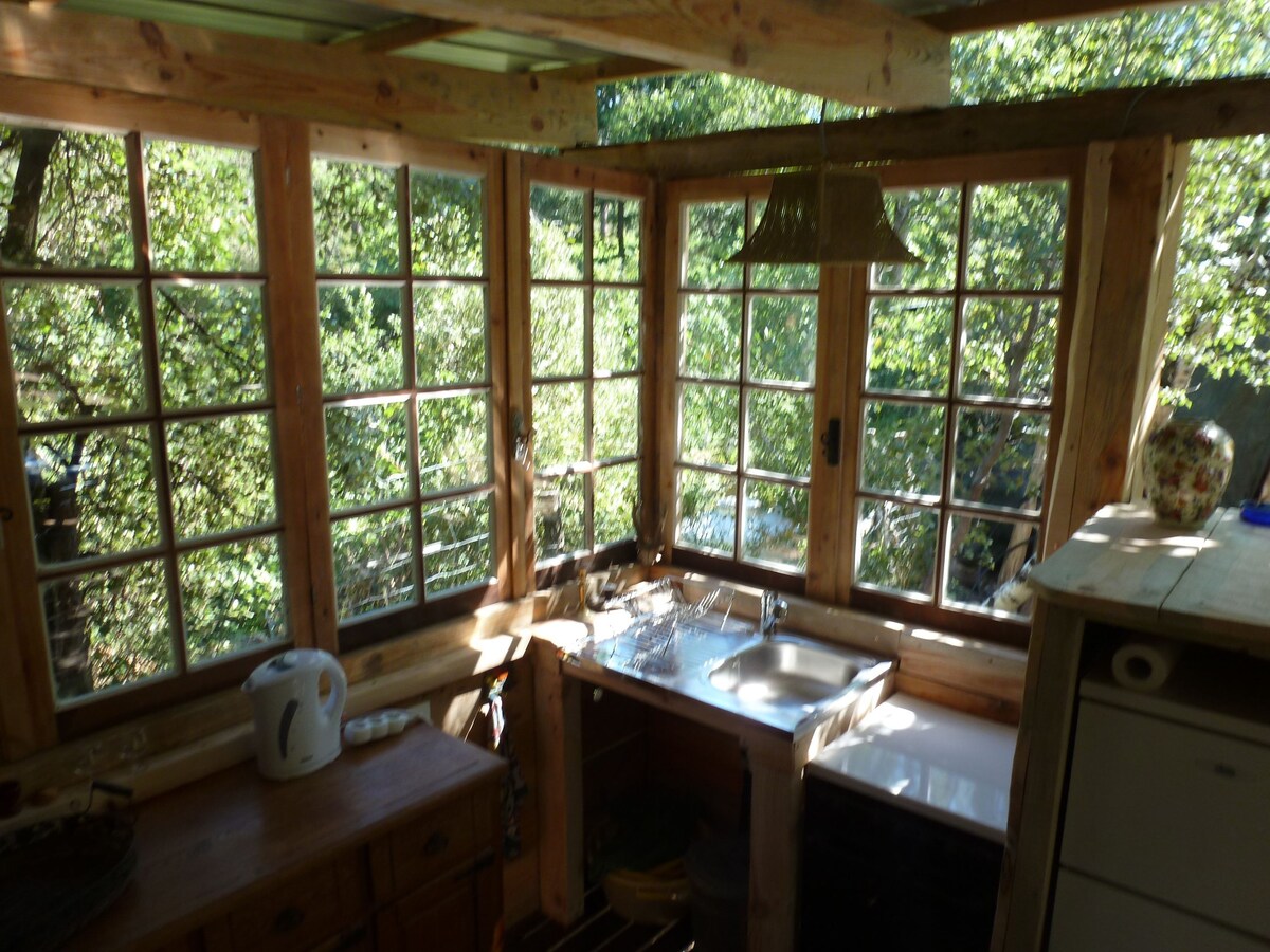 Gîte Cabane Saloon en Ardèche