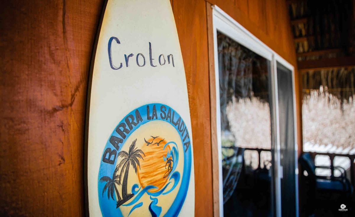 Croton Punto Surf Cabin Saladita Beach