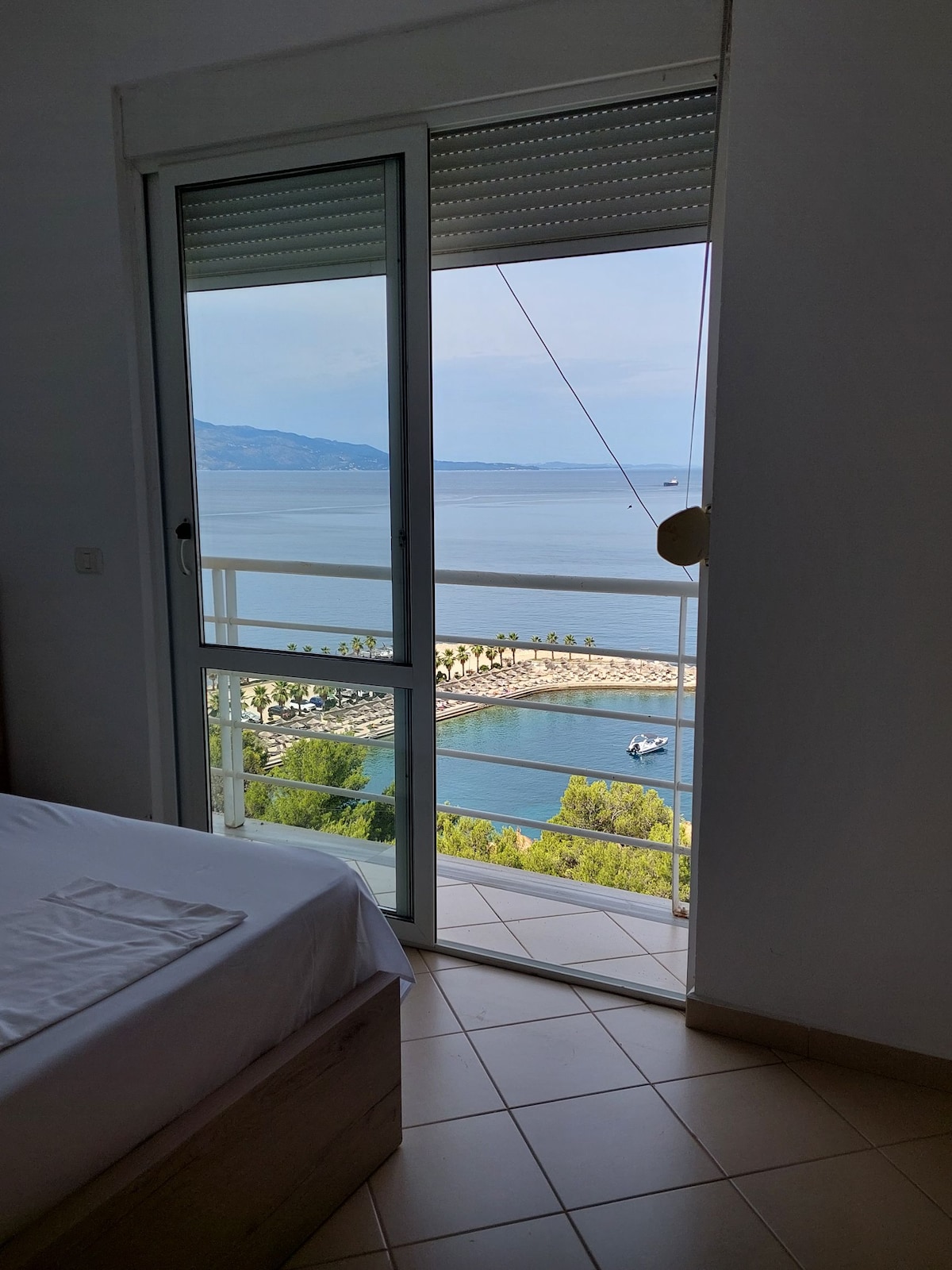 Apartament Adi