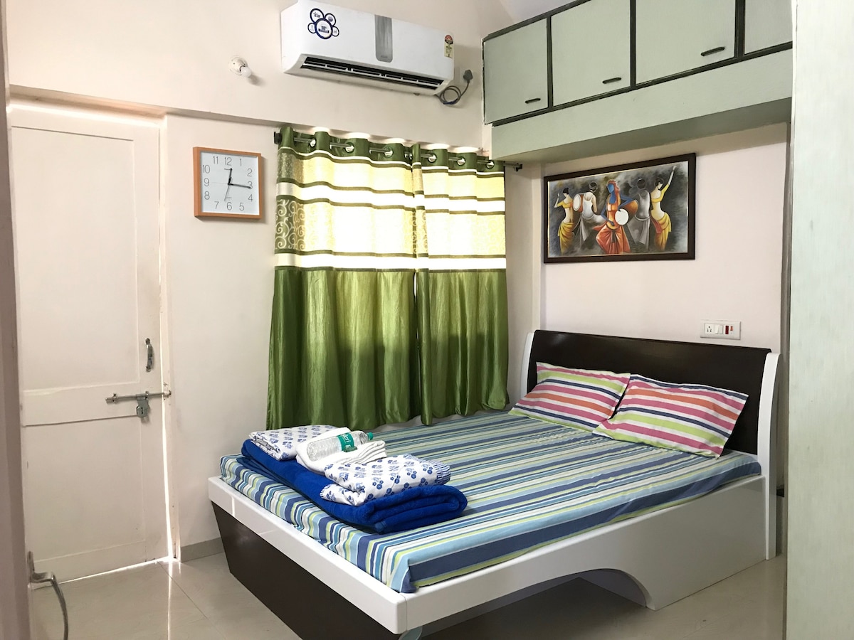 1 Room near Ajanta & Ellora breakfast included #A4