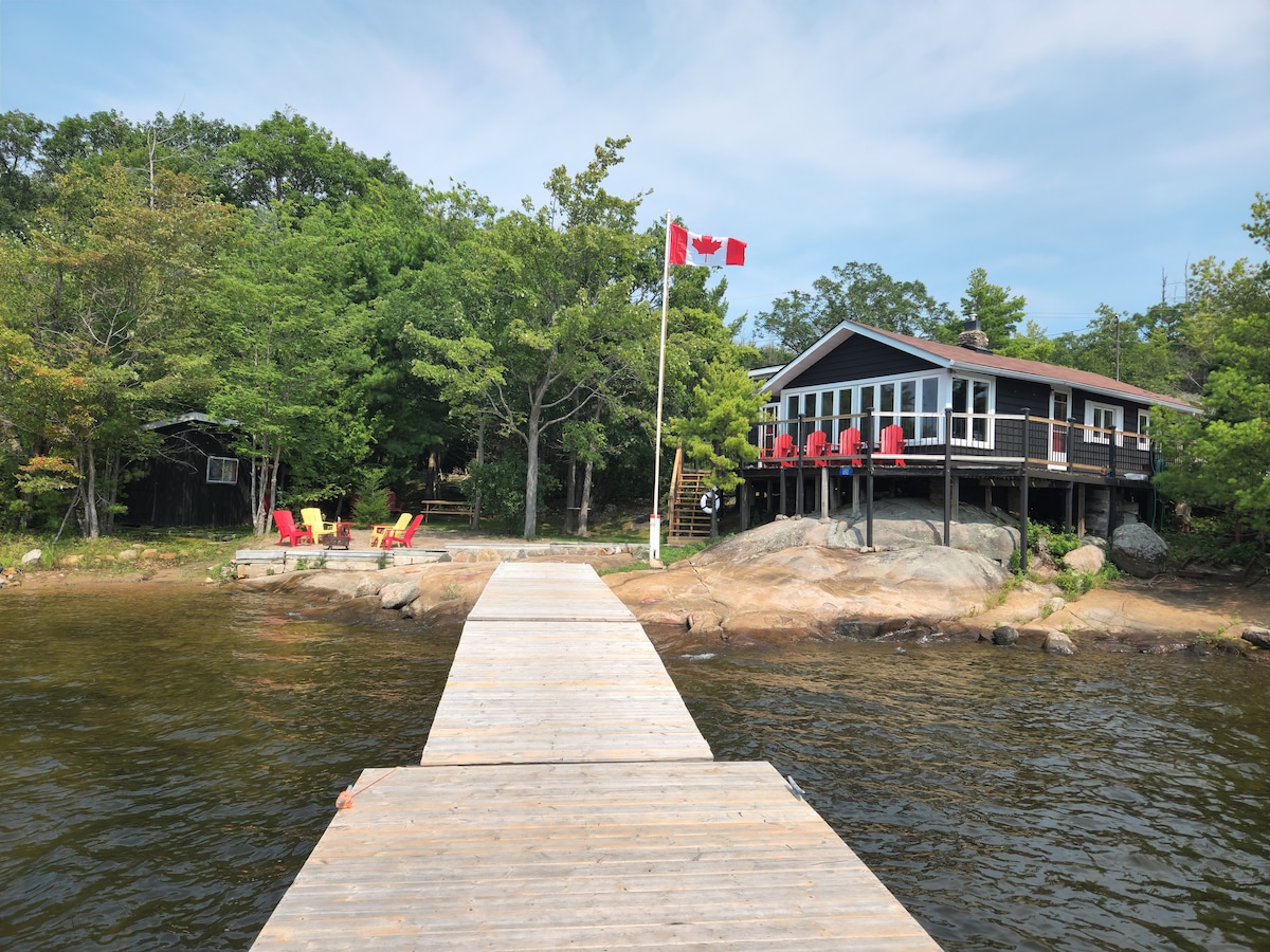 The Honey Harbour Hideaway on Little Beausoleil 🔆