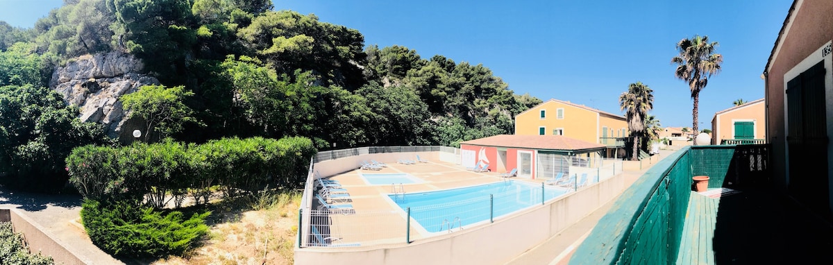 LOCATION APPARTEMENT AVEC ACCES PISCINE