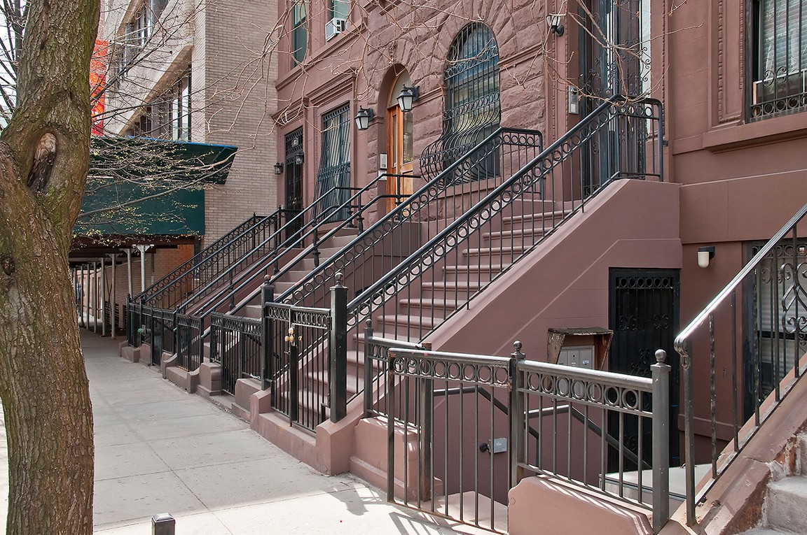 曼哈顿褐石公寓-最多可入住30位房客