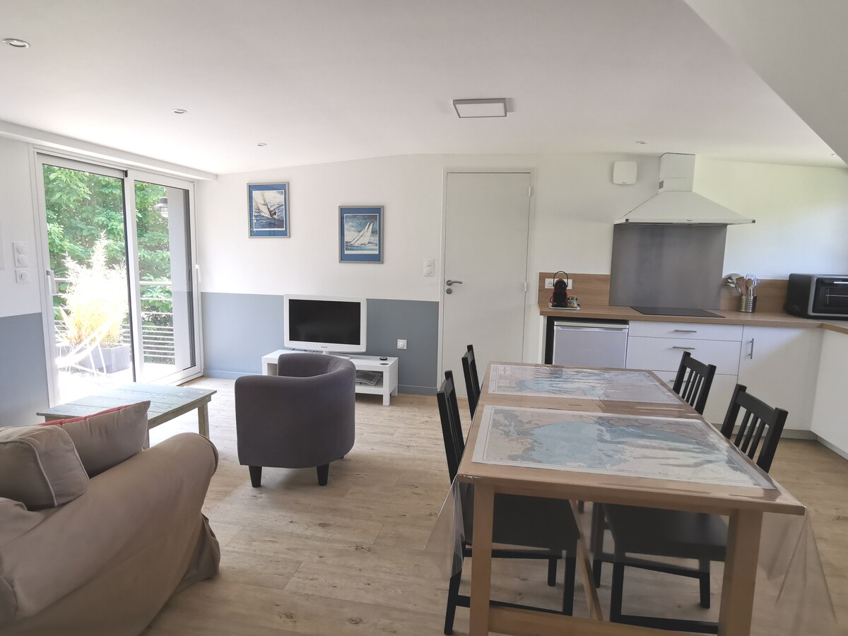 Logement neuf avec terrasse prox bourg et plage 3*