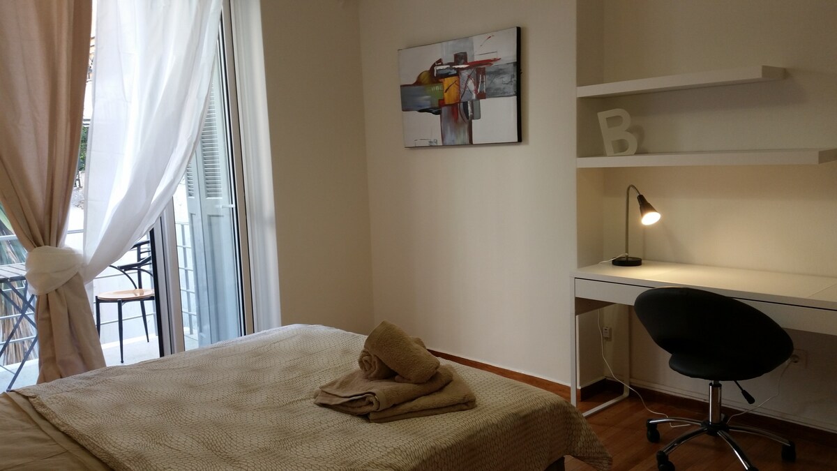 Beige Apartment - Athens center,  3 BD, 2 BATH