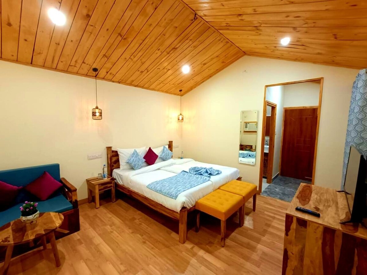 Beautiful Cottages in pieceful location of shimla