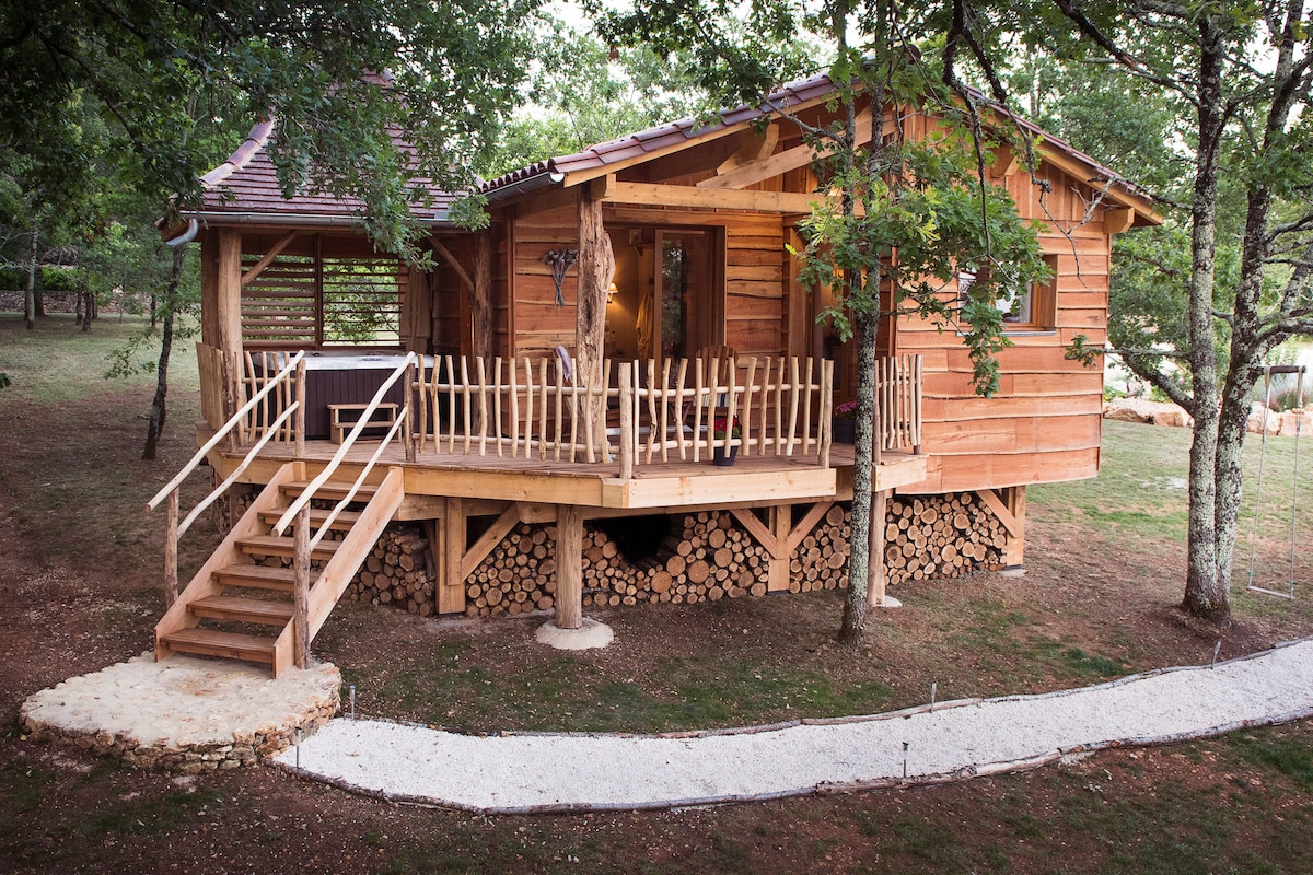 Cabane avec SPA privatif au milieu de la nature