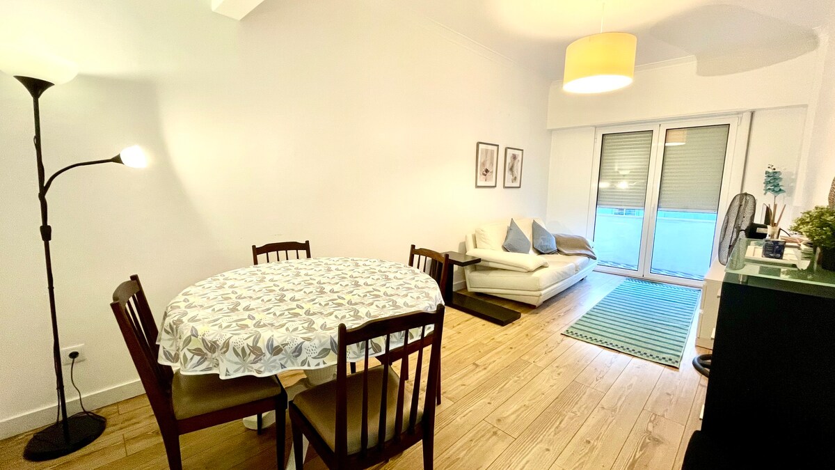 Newly renovated 85m2 apt for family or group