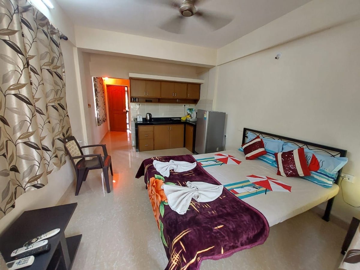 studio w kitchen 100mbps candolim homestay Airbnb2