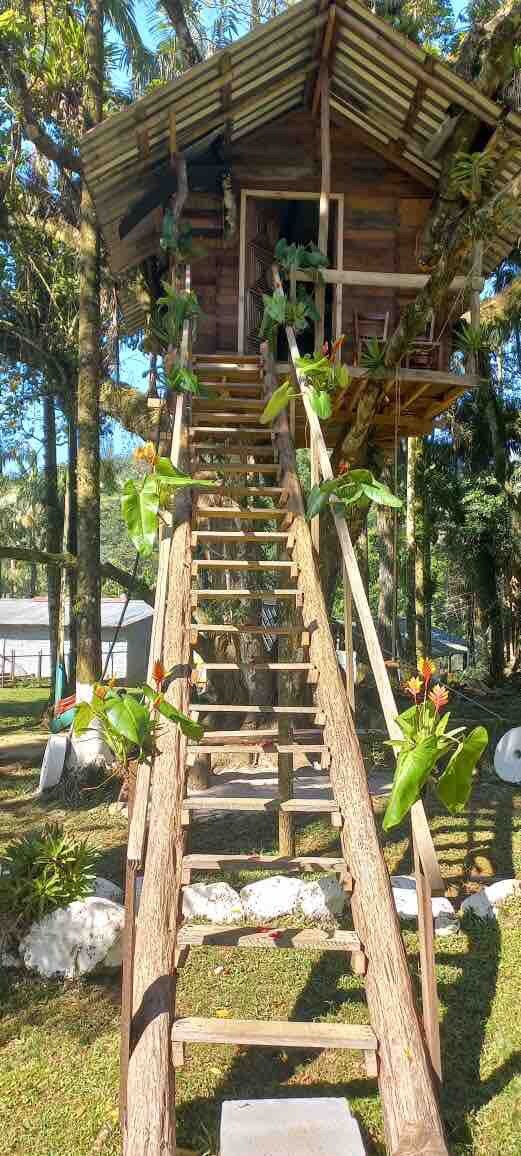 Casa na Árvore Local Incrível no Pé da Serra E Rio