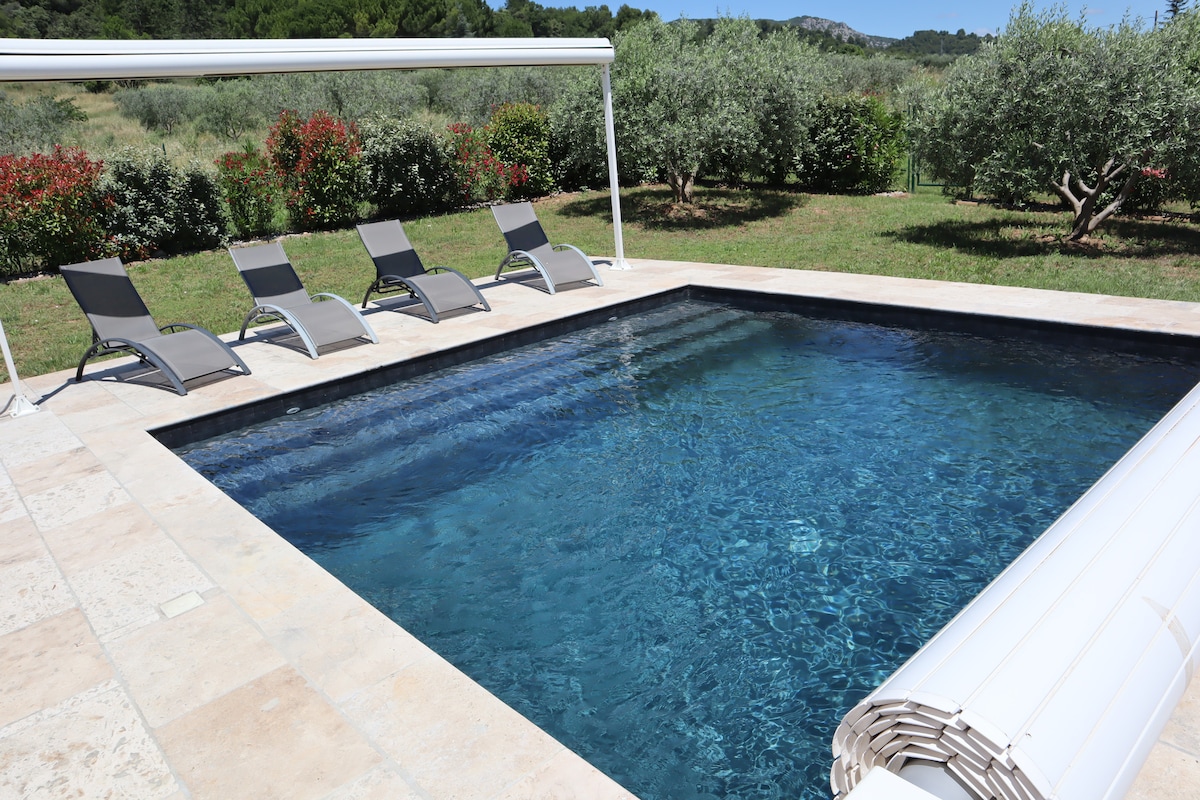 Gite Oléa, avec piscine privée chauffée.