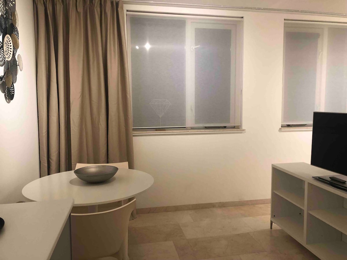 Luxurious room with own bathroom and kitchenette
