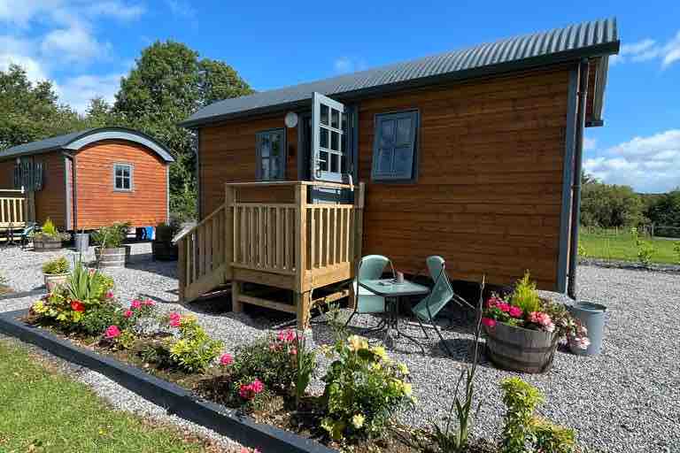 Arrow huts- Delightful Shepherds Hut for rent