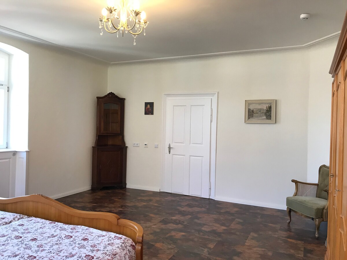 2 Bedroom Apartment Corelli in a Baroque residence