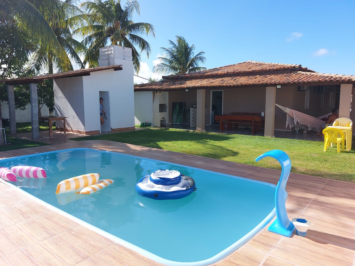 Excelente casa com piscina Na Praia das Dunas.